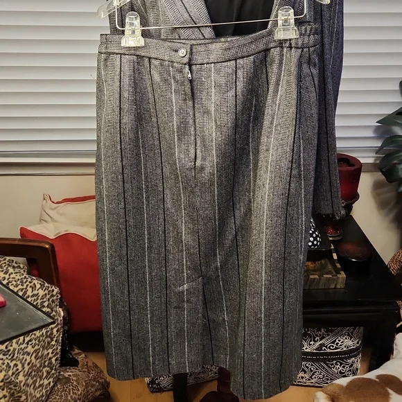 Black & Grey Striped Skirt Suit - Picture 4 of 5